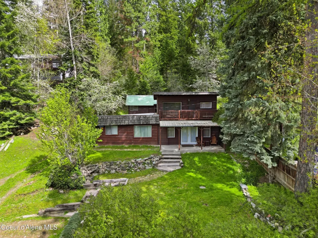 12034 N Wildwood Point Road Hauser ID 83854