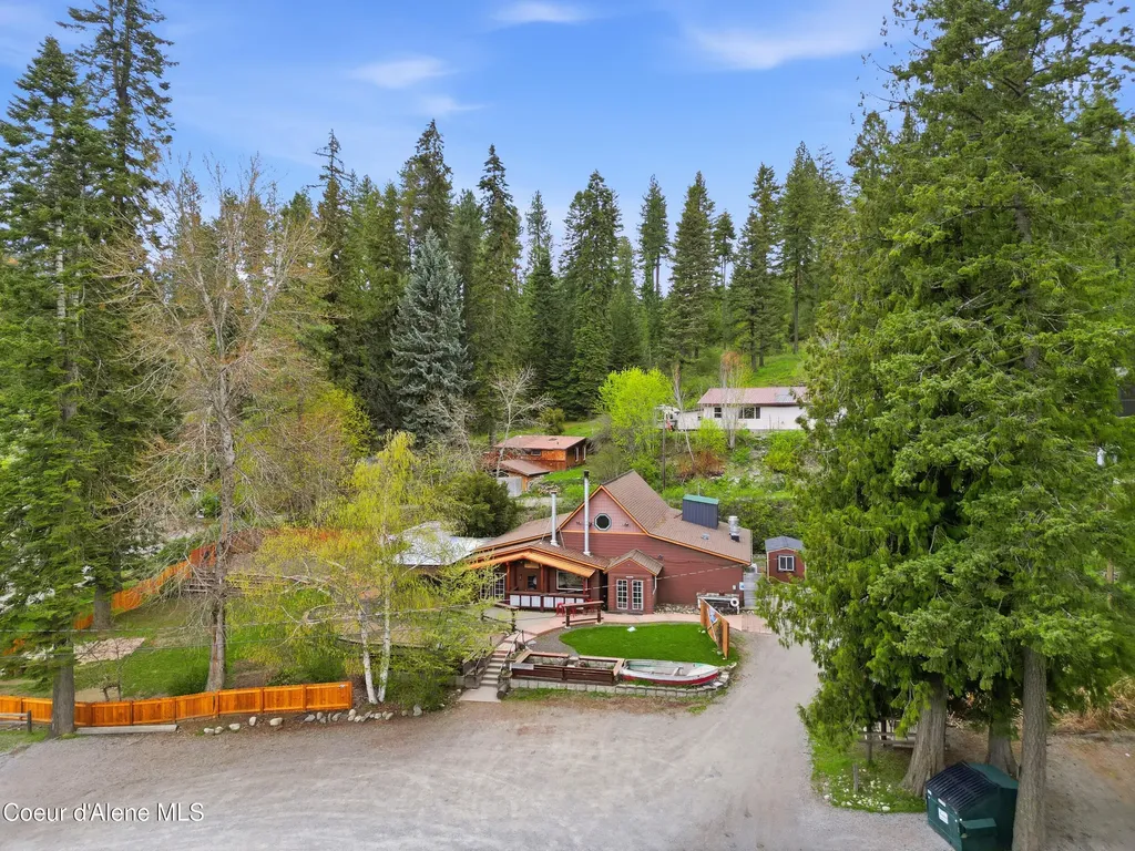 12034 N Wildwood Point Road Hauser ID 83854