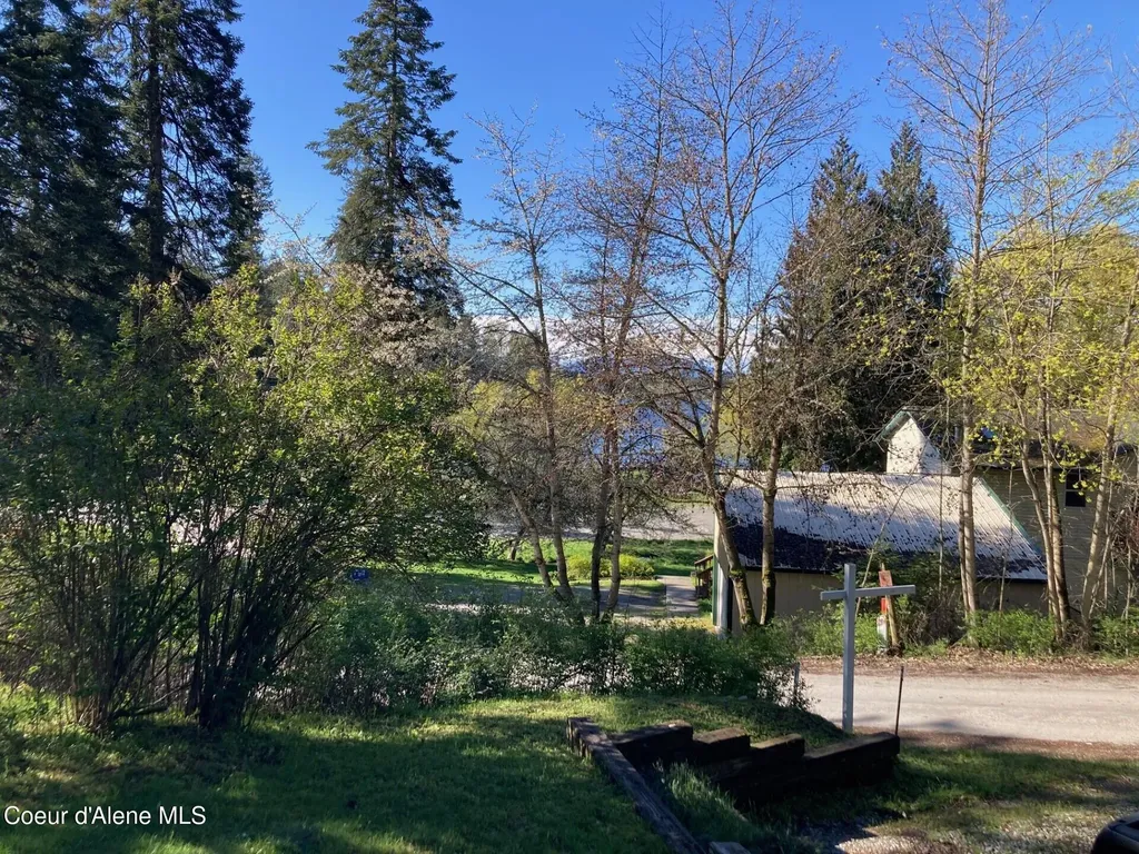12034 N Wildwood Point Road Hauser ID 83854