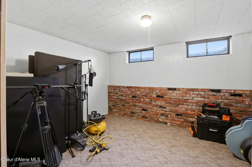 1718 S Bolivar Road Spokane Valley WA 99037