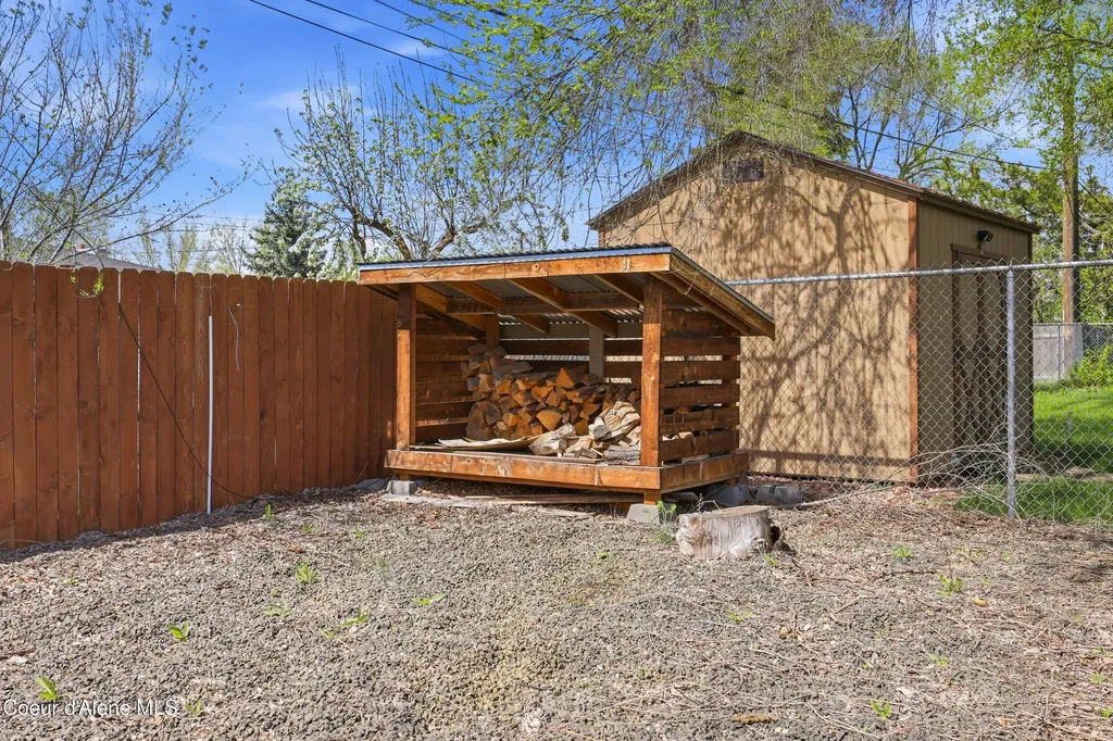 1718 S Bolivar Road Spokane Valley WA 99037