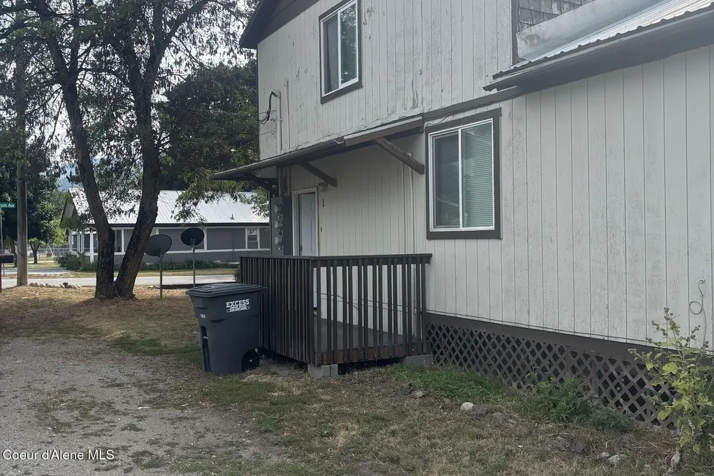 180 N 3rd Street Priest River ID 83856
