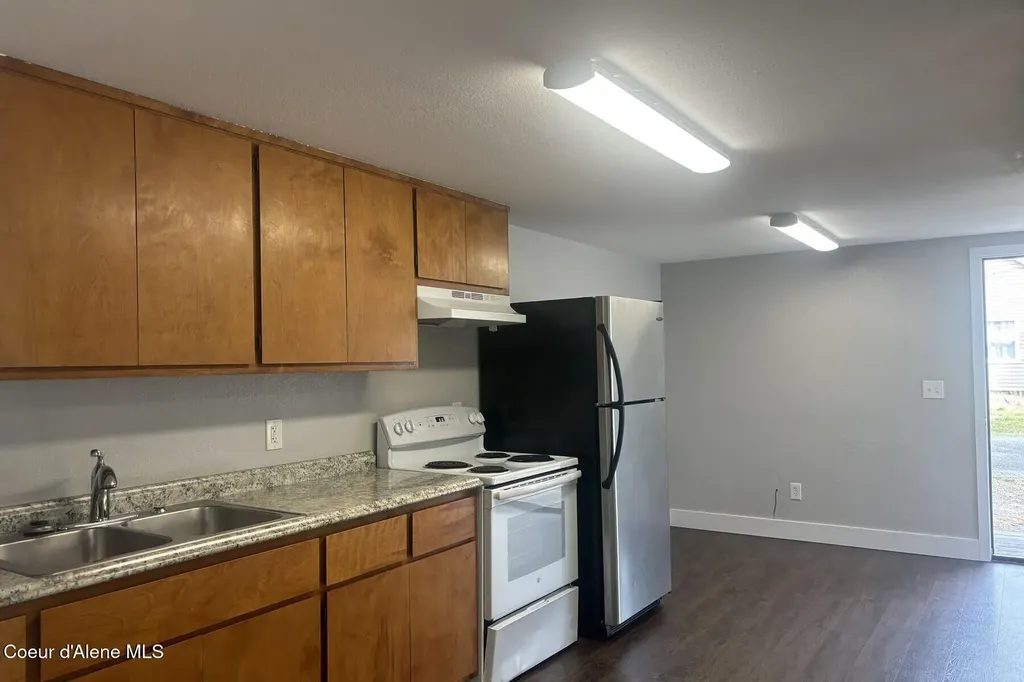 180 N 3rd Street Priest River ID 83856