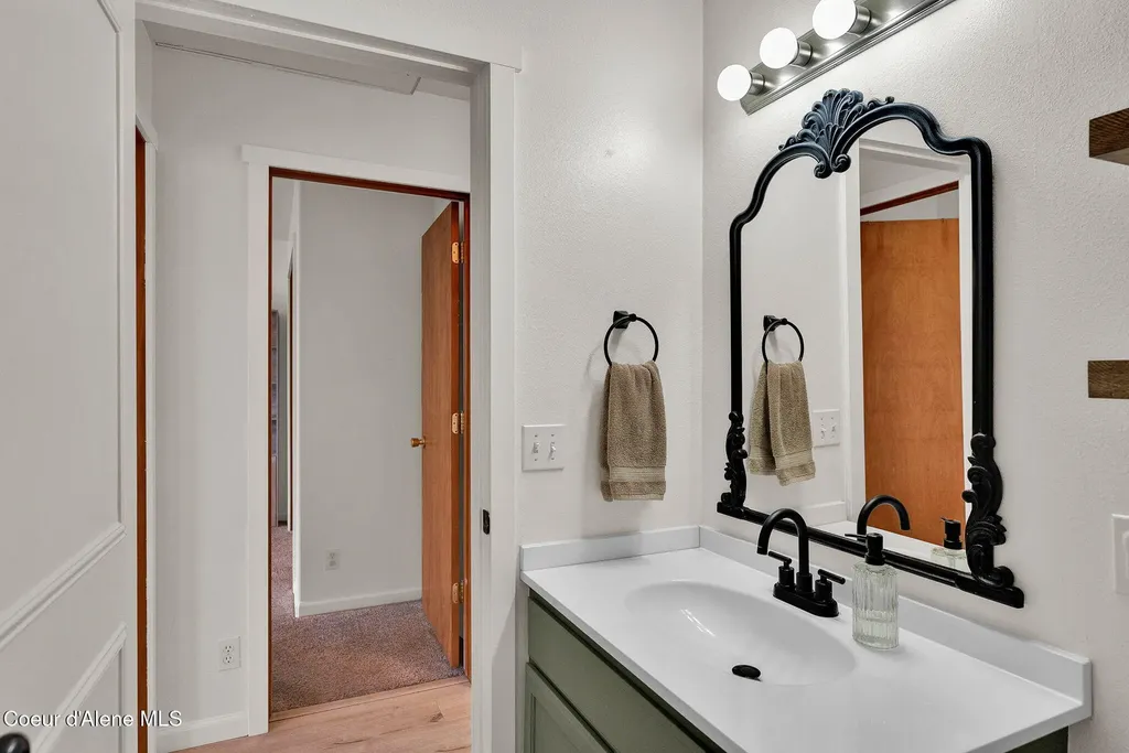 2534 N Coolwater Drive Post Falls ID 83854