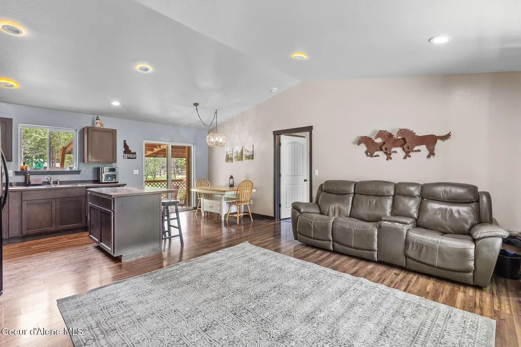299 Cardinal Lane Spirit Lake ID 83869