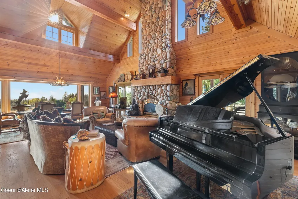 4575 Blacktail Road Careywood ID 83809