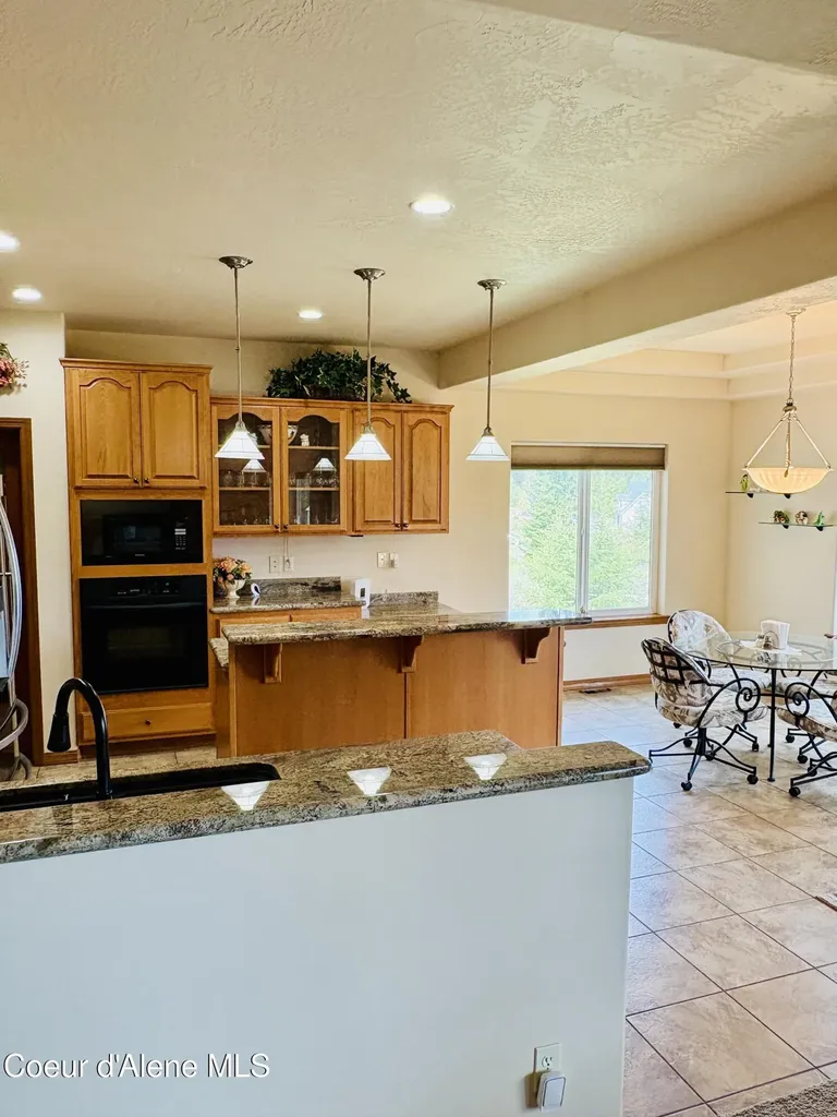10459 N Summit Loop Hauser ID 83854