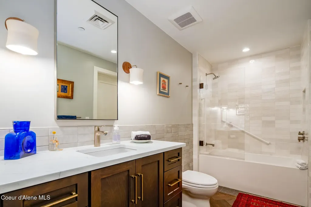 402 Sandpoint Avenue Sandpoint ID 83864