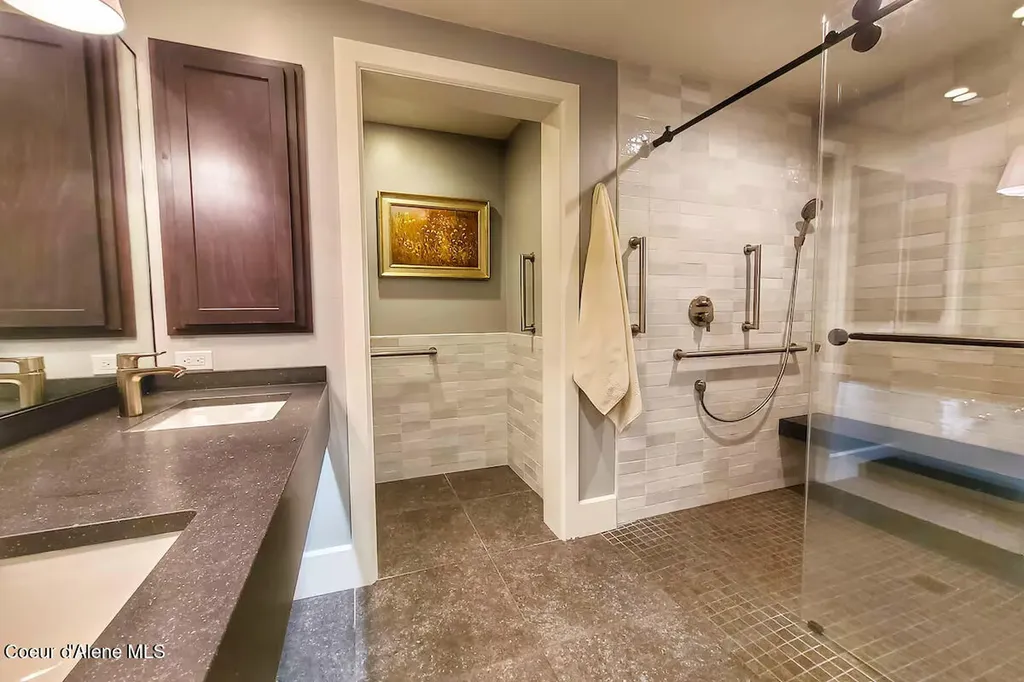 402 Sandpoint Avenue Sandpoint ID 83864