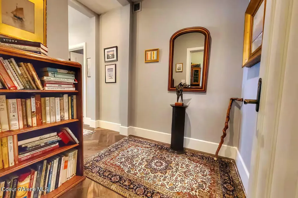 402 Sandpoint Avenue Sandpoint ID 83864