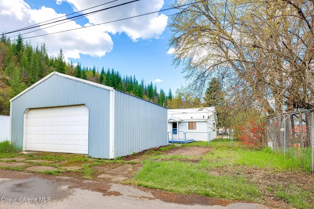 113 H Street Smelterville ID 83868