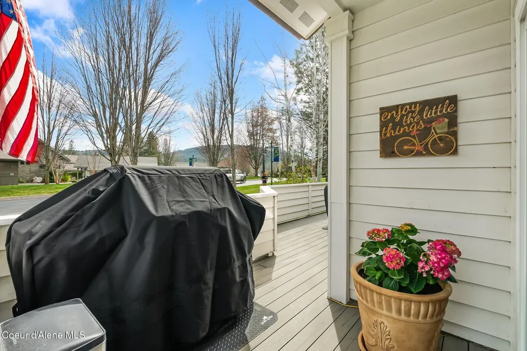 404 Lundblad Place Dover ID 83825