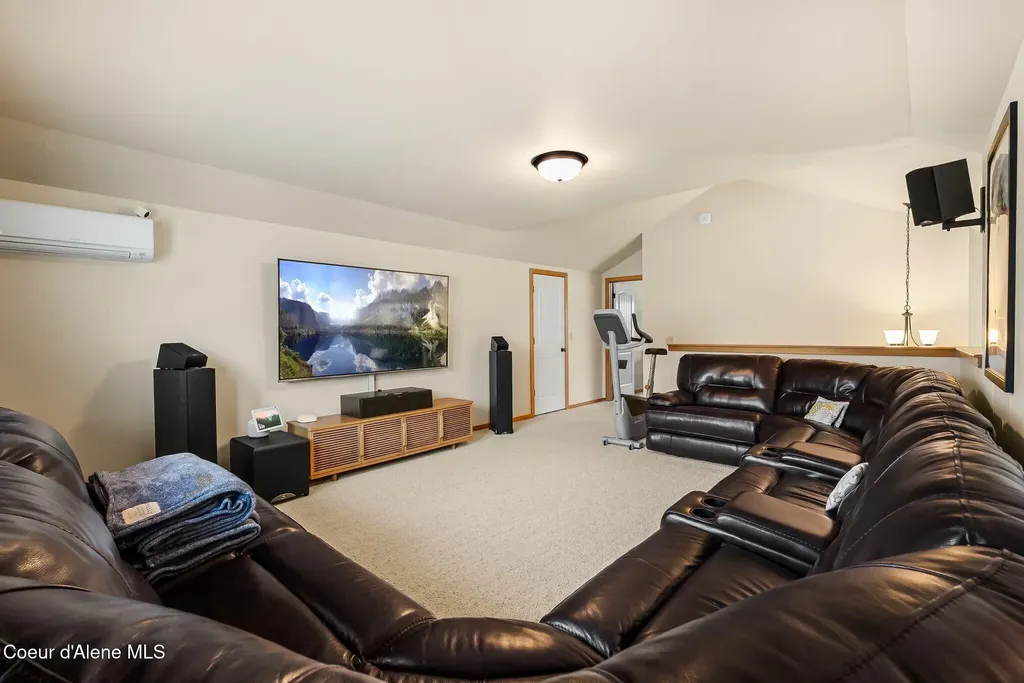 404 Lundblad Place Dover ID 83825