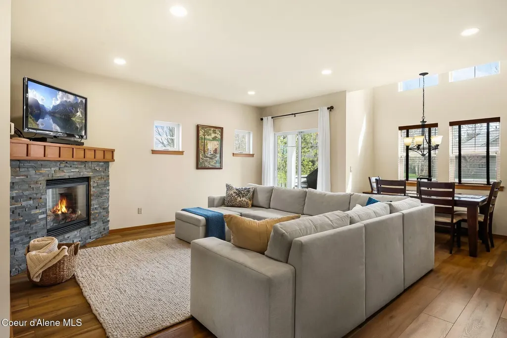 404 Lundblad Place Dover ID 83825