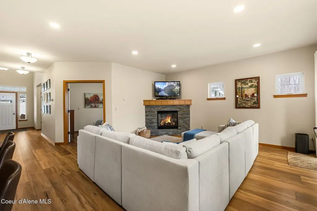 404 Lundblad Place Dover ID 83825