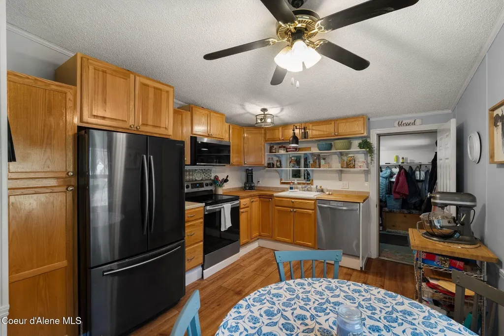 3464 Upper Pack River Road Sandpoint ID 83864