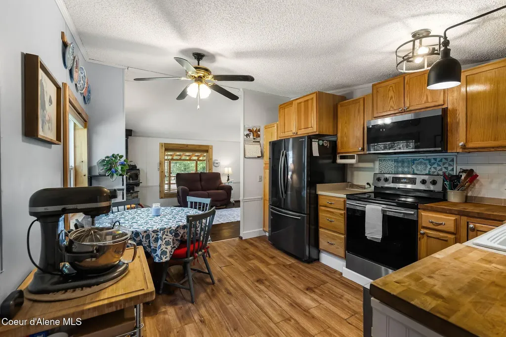 3464 Upper Pack River Road Sandpoint ID 83864