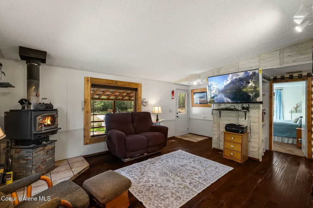 3464 Upper Pack River Road Sandpoint ID 83864