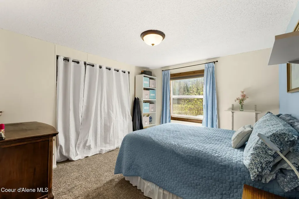 3464 Upper Pack River Road Sandpoint ID 83864