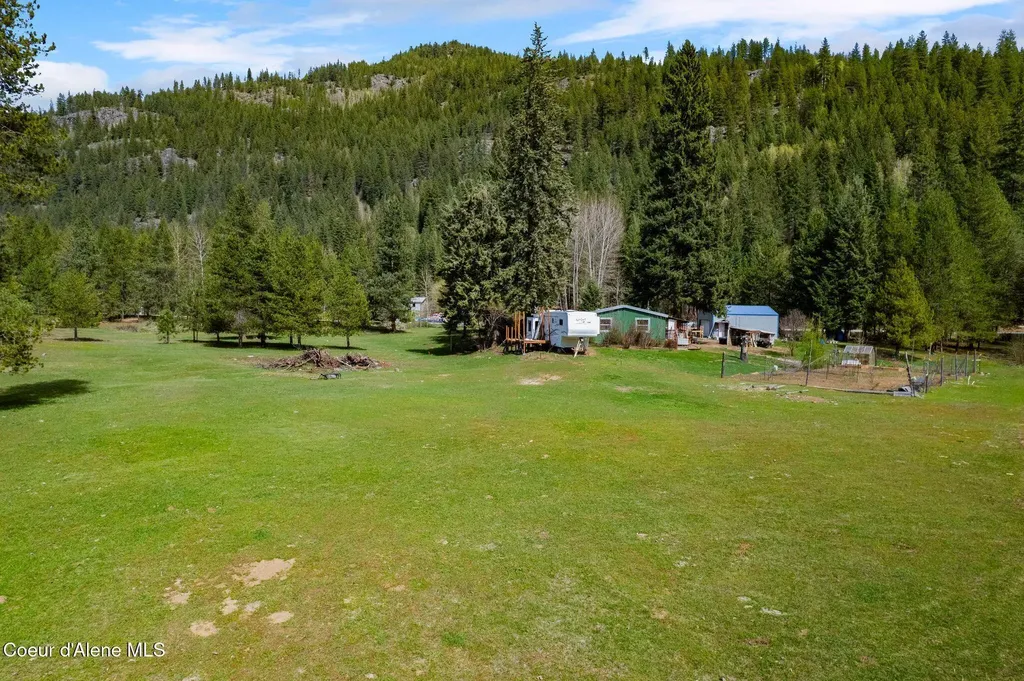 3464 Upper Pack River Road Sandpoint ID 83864