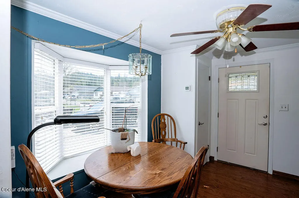 407 S 5th Street Pinehurst ID 83850