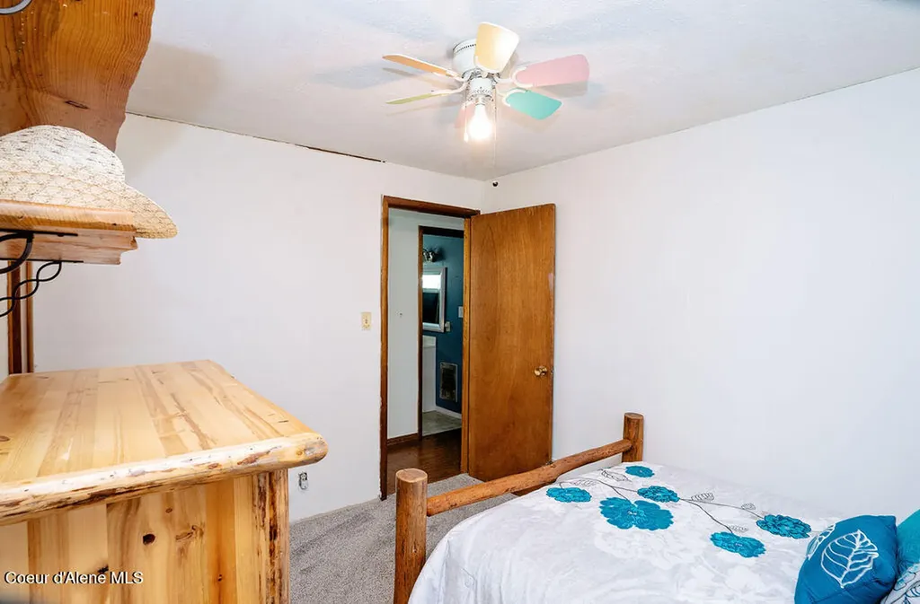 407 S 5th Street Pinehurst ID 83850