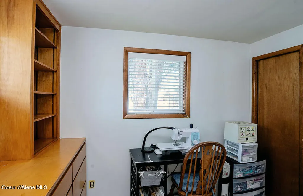 407 S 5th Street Pinehurst ID 83850