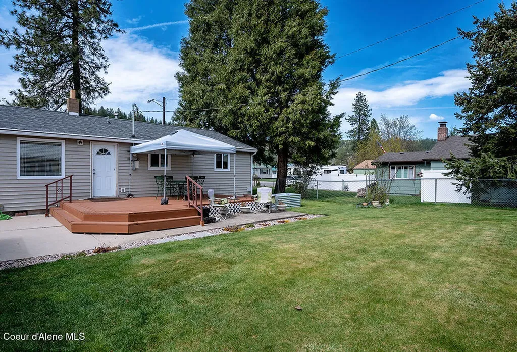 407 S 5th Street Pinehurst ID 83850