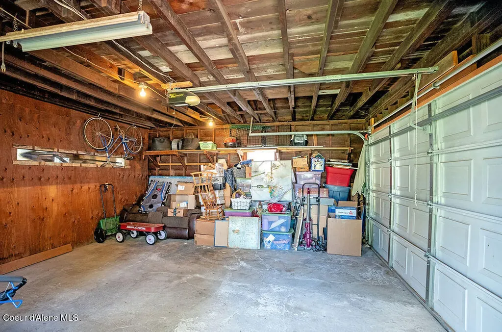 407 S 5th Street Pinehurst ID 83850