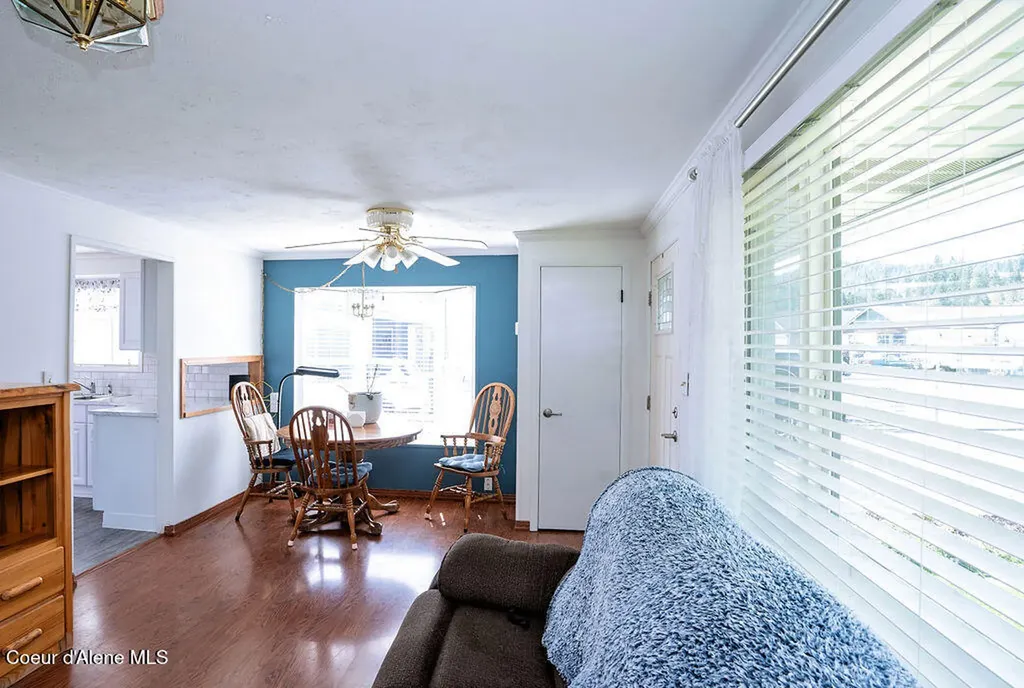 407 S 5th Street Pinehurst ID 83850