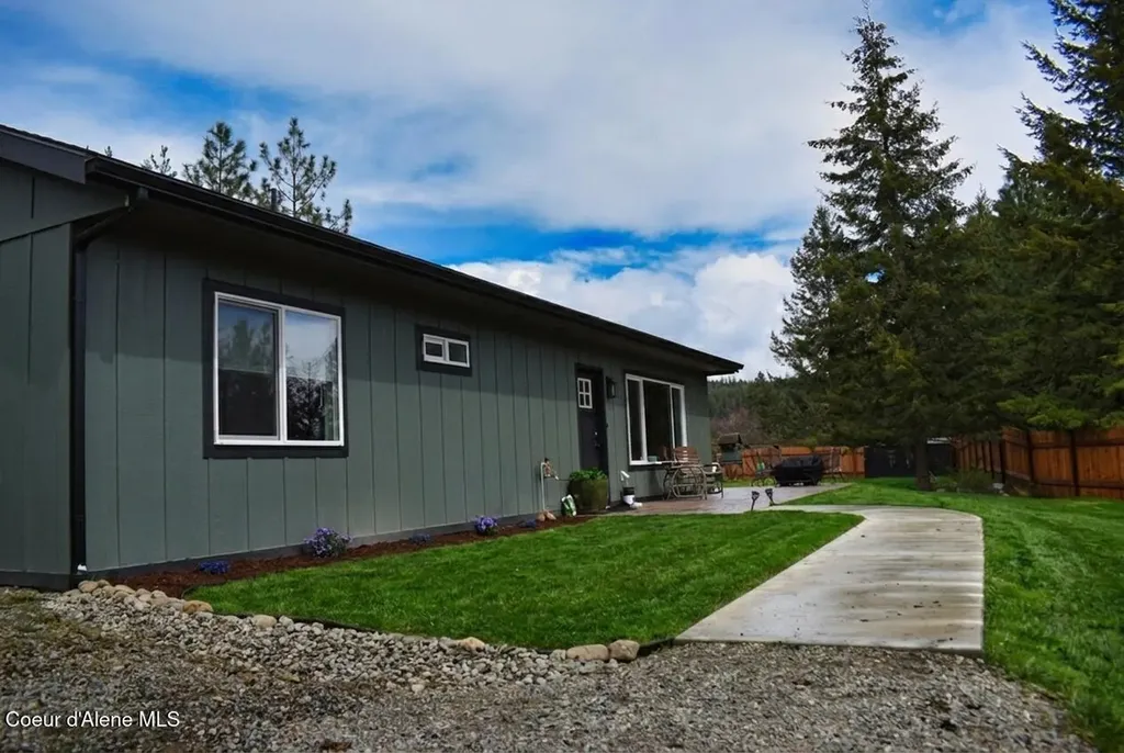 43 Connie Place Moyie Springs ID 83845