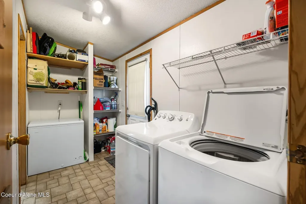 302 Mill Road Dover ID 83825