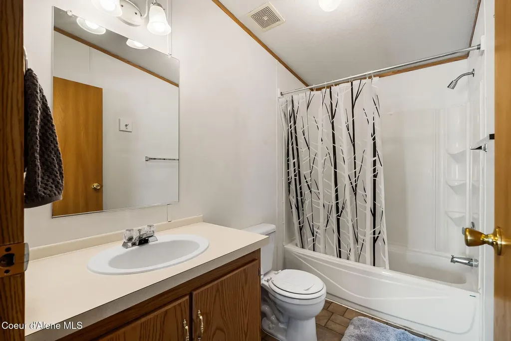302 Mill Road Dover ID 83825