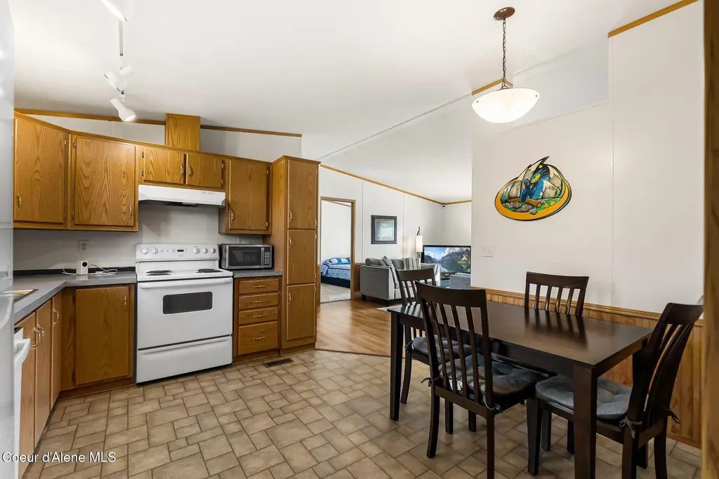 302 Mill Road Dover ID 83825