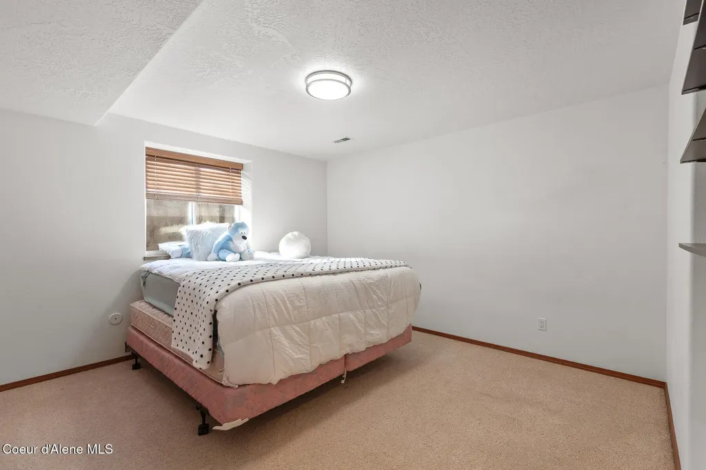 7082 E Poleline Avenue Post Falls ID 83854