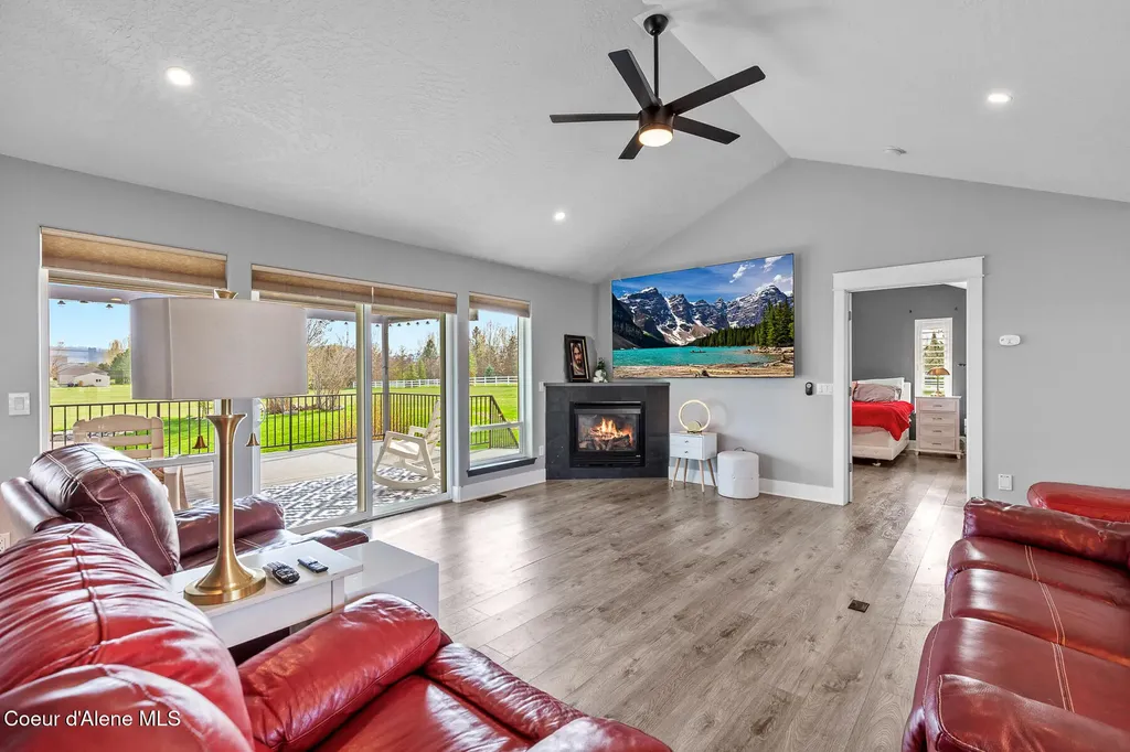 7082 E Poleline Avenue Post Falls ID 83854