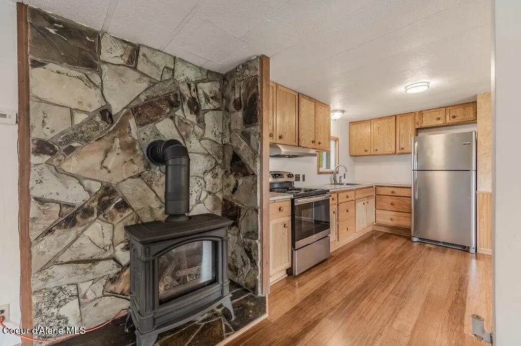 7331 Apache Street Bonners Ferry ID 83805