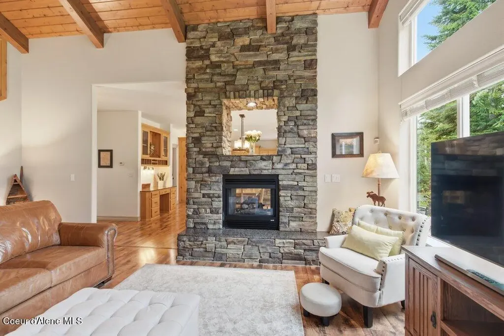 12377 N Bradbury Drive Hayden ID 83835