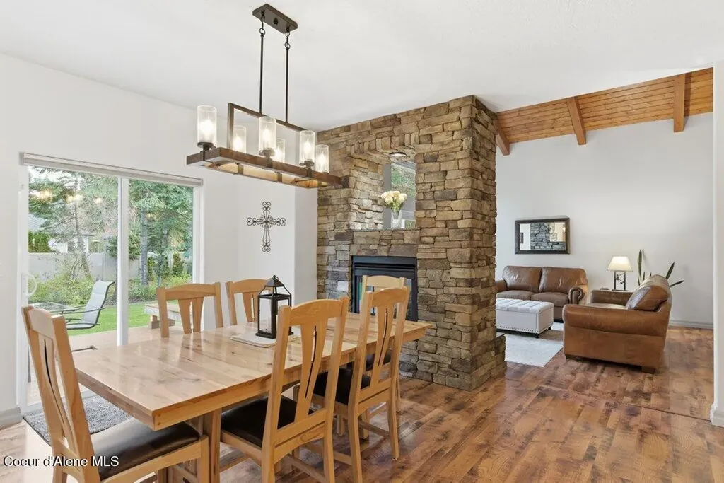 12377 N Bradbury Drive Hayden ID 83835