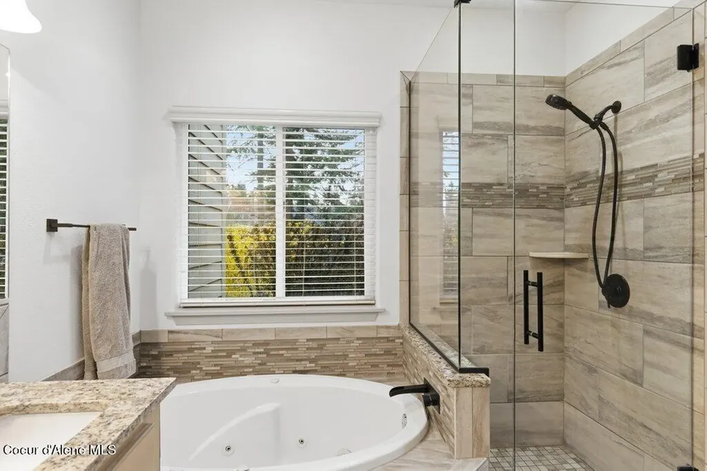 12377 N Bradbury Drive Hayden ID 83835
