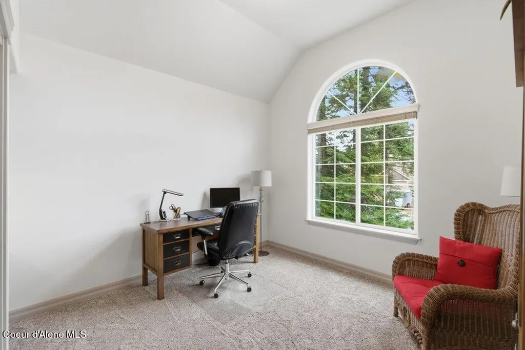 12377 N Bradbury Drive Hayden ID 83835