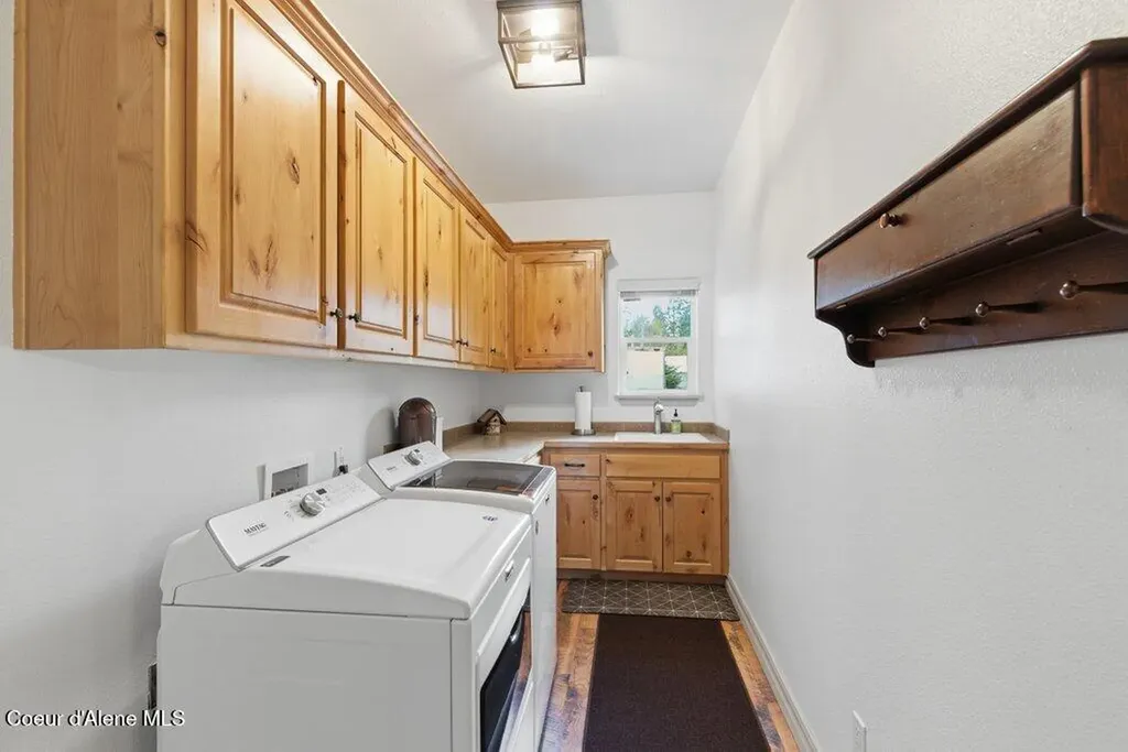 12377 N Bradbury Drive Hayden ID 83835