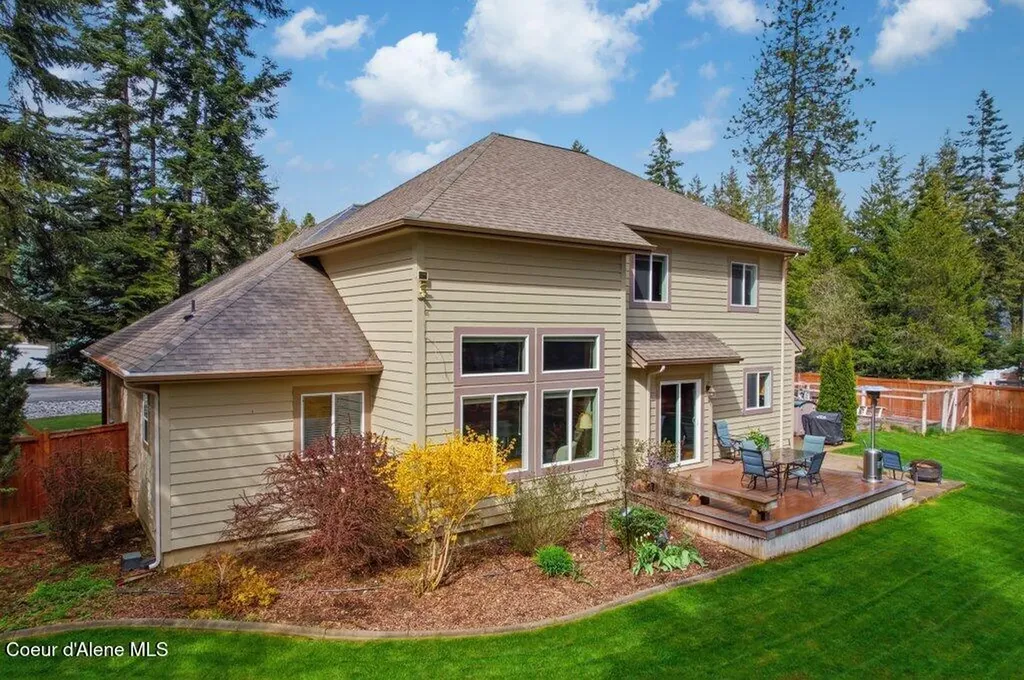 12377 N Bradbury Drive Hayden ID 83835