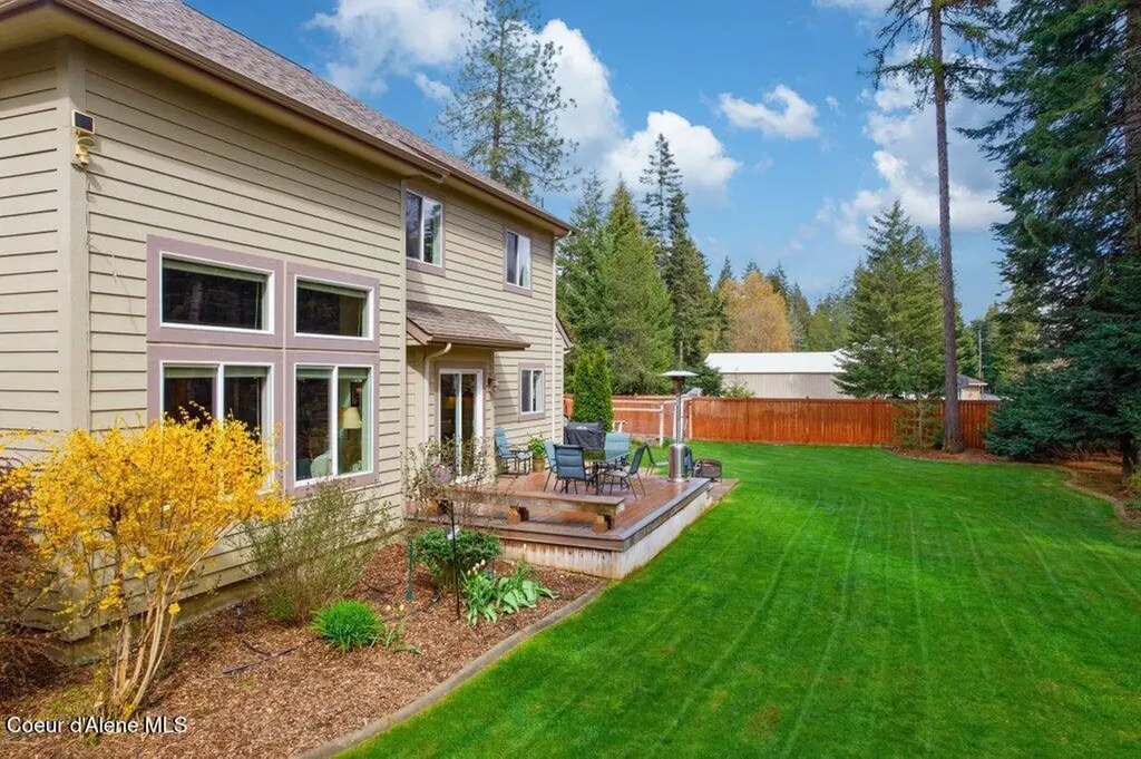 12377 N Bradbury Drive Hayden ID 83835