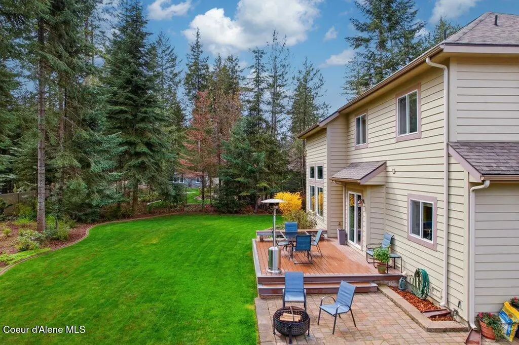 12377 N Bradbury Drive Hayden ID 83835