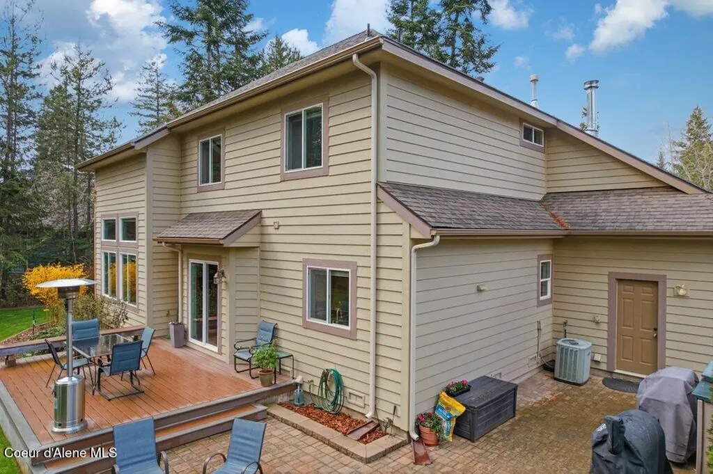 12377 N Bradbury Drive Hayden ID 83835