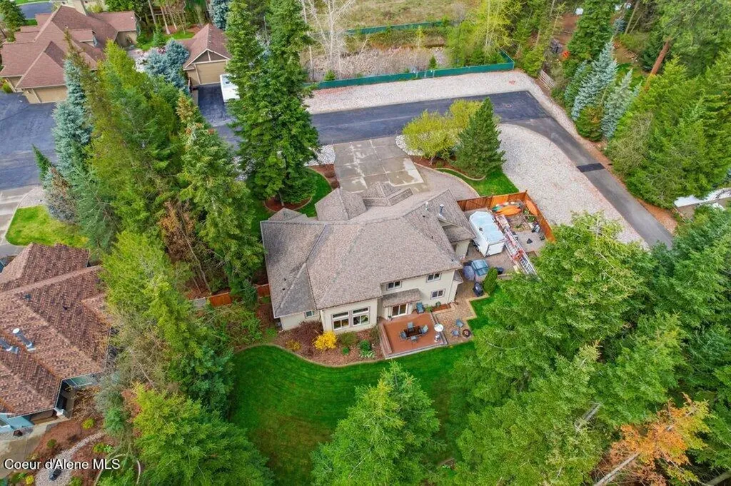 12377 N Bradbury Drive Hayden ID 83835
