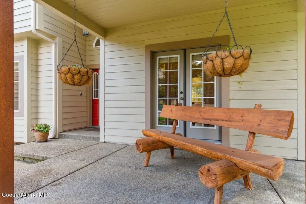 12377 N Bradbury Drive Hayden ID 83835