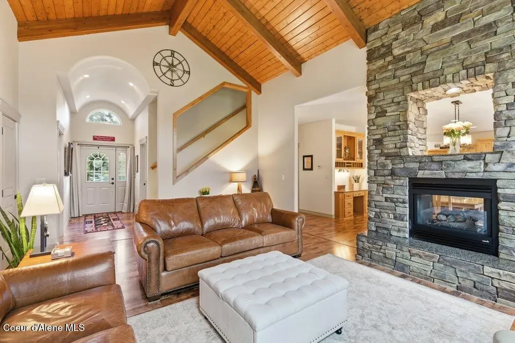 12377 N Bradbury Drive Hayden ID 83835