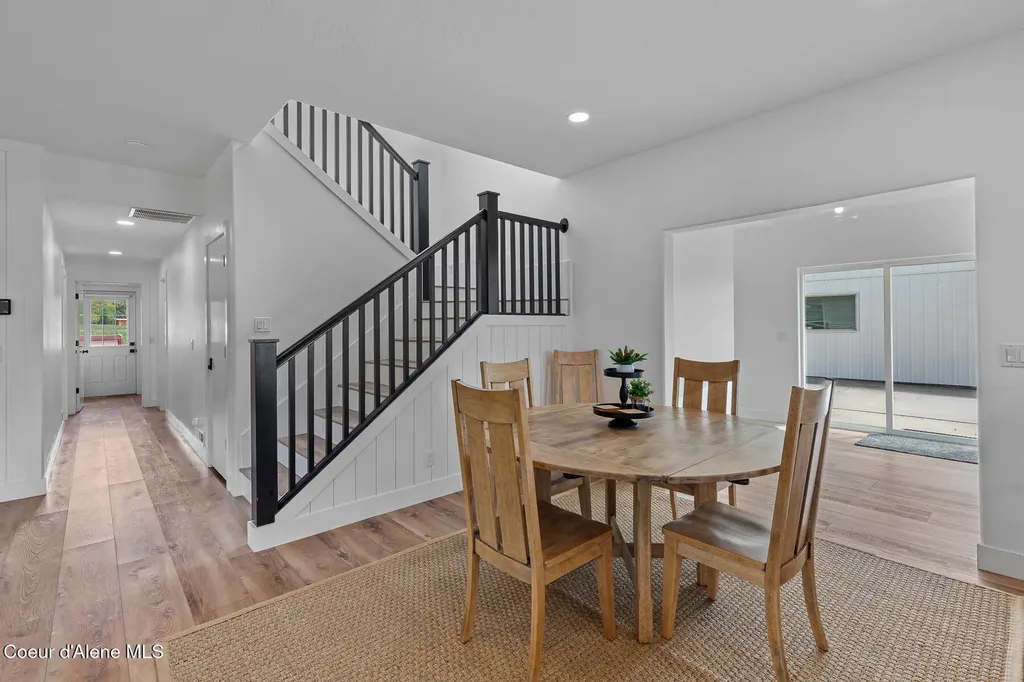 5368 E Dodd Road Hayden ID 83835